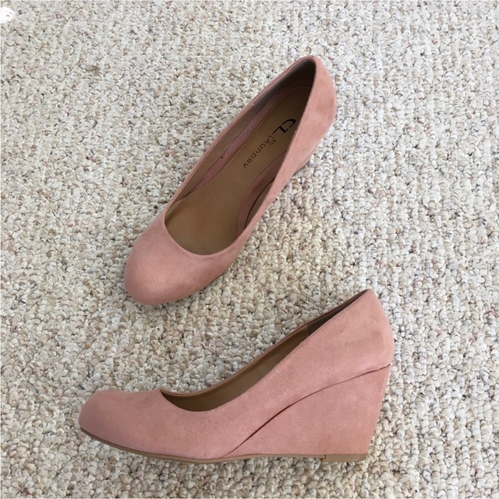 NWT Pima Wedge Heels from CL by Laundry